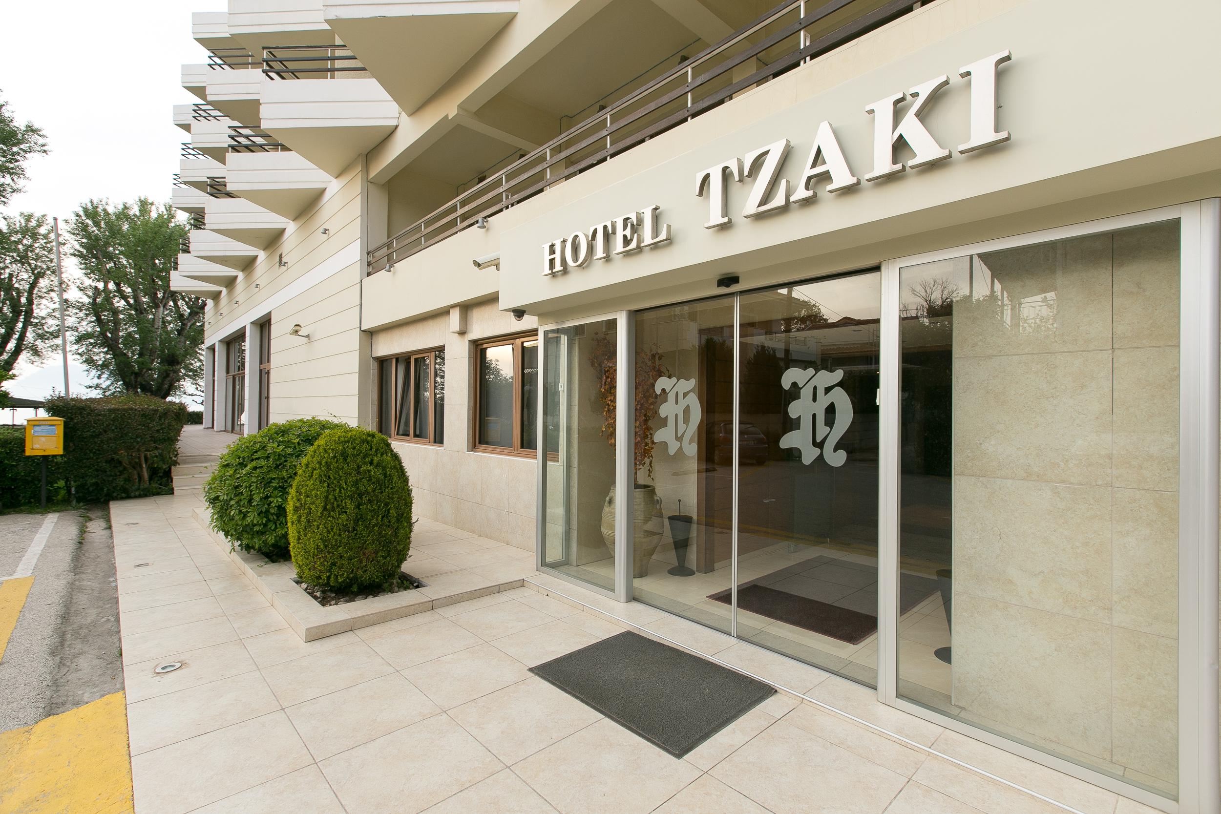 Tzaki Hotel & Restaurant Patras Exterior foto